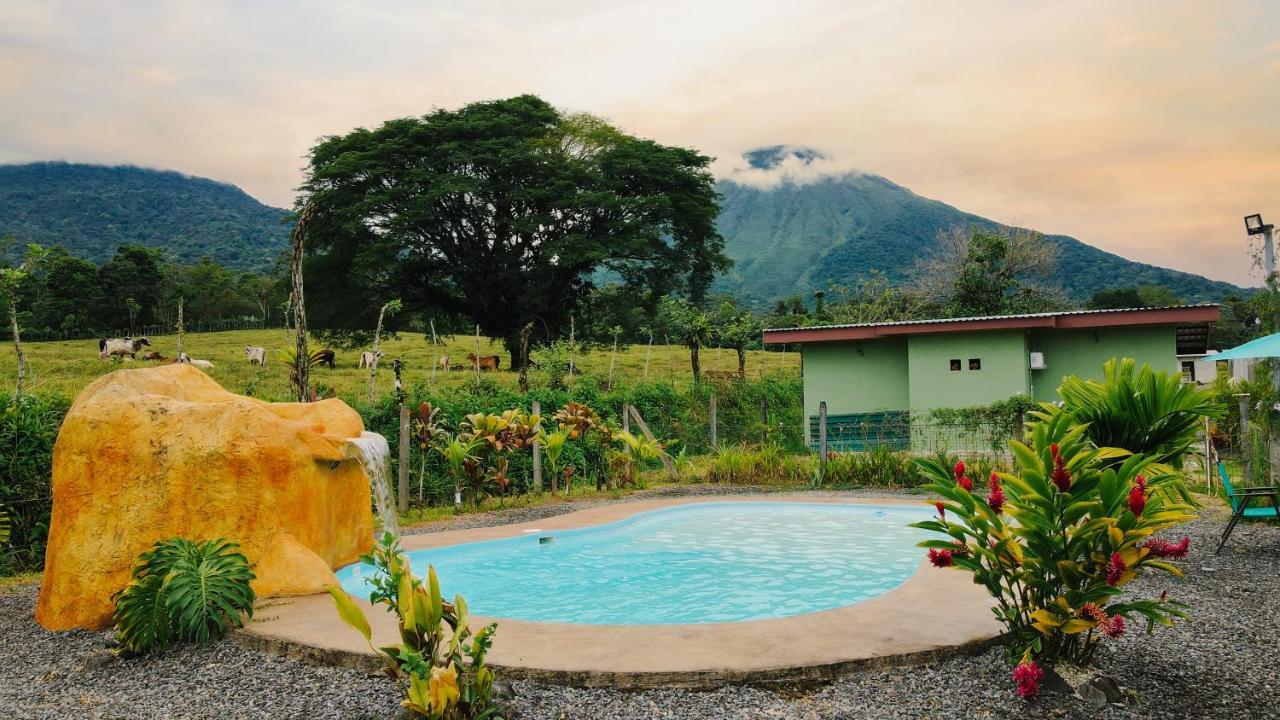 Chongos Place Hotel La Fortuna Eksteriør billede