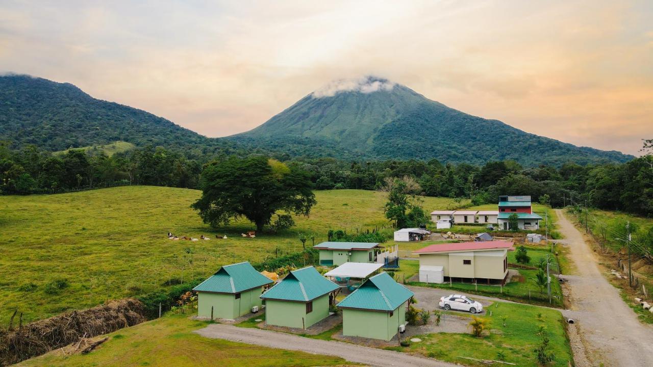 Chongos Place Hotel La Fortuna Eksteriør billede